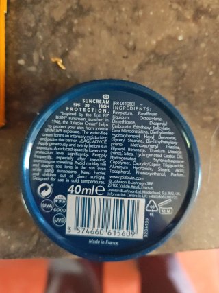 Lote 8 Cremas Glacier Piz Buin SPF 30 de 40 ml