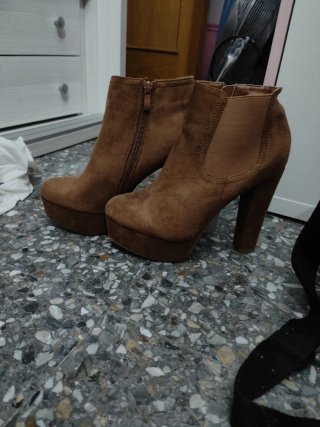 Botas de tacón marrones