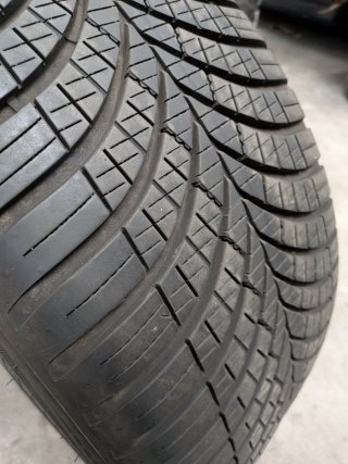 Neumático 245/50R18 104V Goodyear