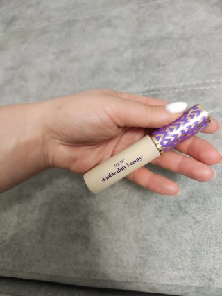Lote correctores Tarte y Too Faced Beige