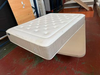 BASE TAPIZADA+COLCHÓN VISCO 135x180