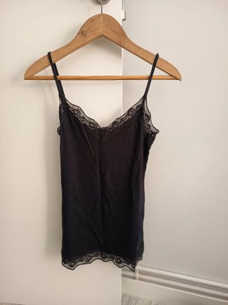 Camiseta tirantes encaje mujer