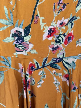 Vestido estampado floral urban outfitters