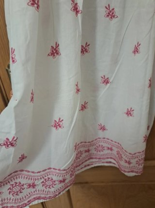 Vestido blanco flores rosa El Corte Inglés