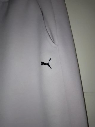 Pantalón de chándal puma, lila clarito.