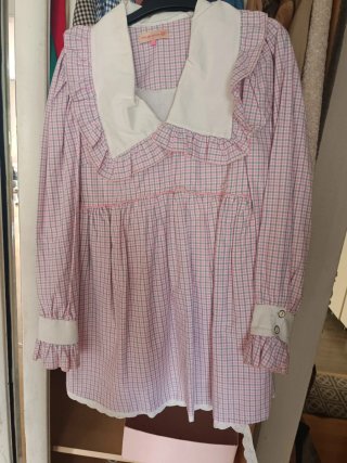 Vestido rosa y blanco a cuadros