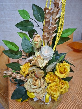 Composizione floreale decorativa
