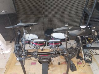 Batería Electrónica Alesis como nueva