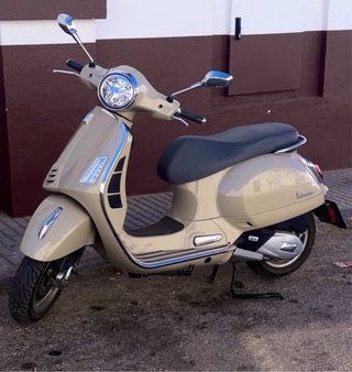 Vespa GTS 125 Beige