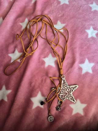 Colgante Estrella Cuero Marrón y Plata