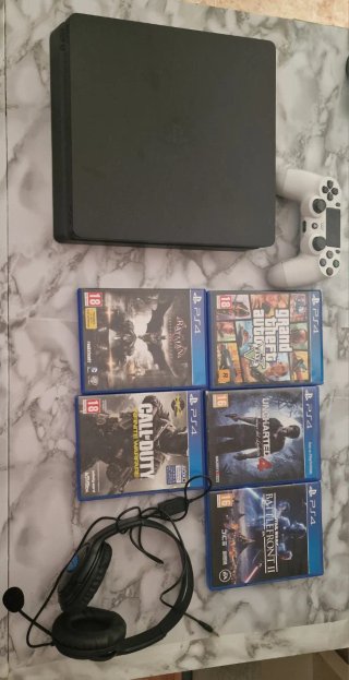 PS4 Slim 500GB + 5 Juegos + Mando