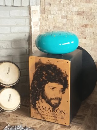 Guitarra Acústica y Cajón Flamenco