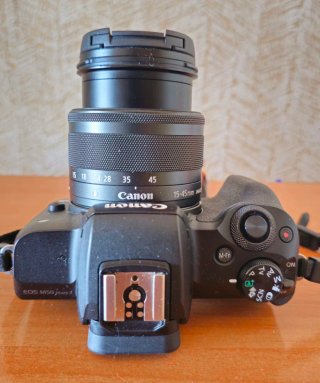 Cámara Canon M50 Mark II + Accesorios