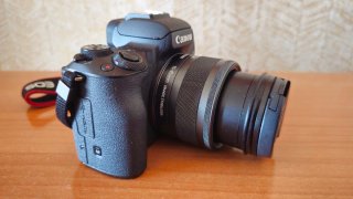 Cámara Canon M50 Mark II + Accesorios