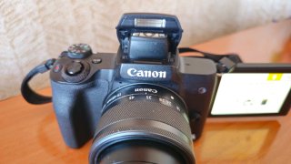 Cámara Canon M50 Mark II + Accesorios