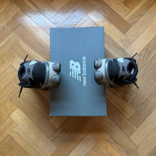 New Balance 9060 negras y grises