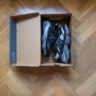 New Balance 9060 negras y grises