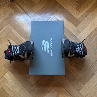 New Balance 9060 negras y grises