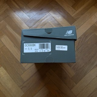 New Balance 9060 negras y grises
