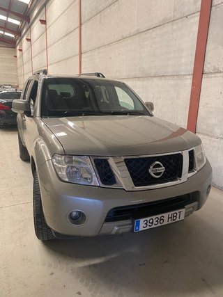 Nissan Pathfinder 2011