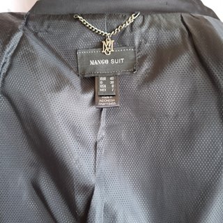 Blazer Mango Negro Satinado