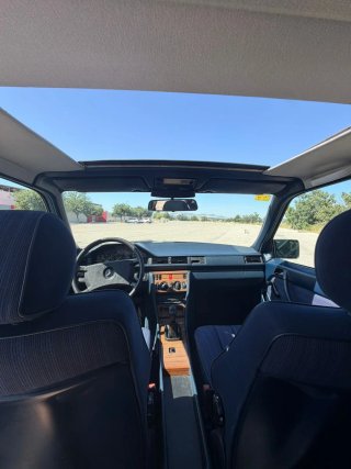 Mercedes-Benz Clase E 1988