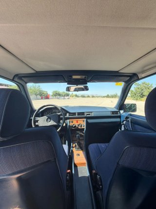 Mercedes-Benz Clase E 1988