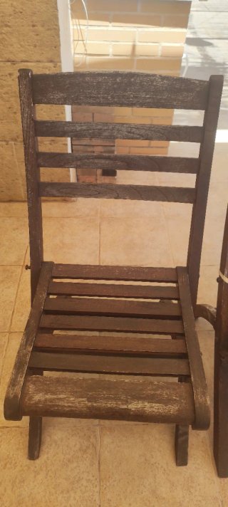 4 Sillas de Madera de Teka