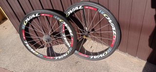 Ruedas carbono OVAL DT SWISS carretera