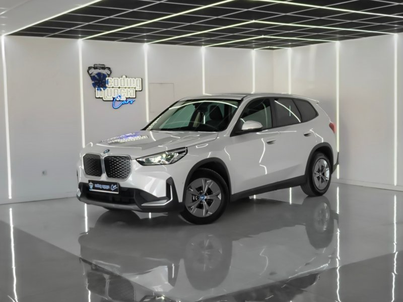 BMW iX1 2025