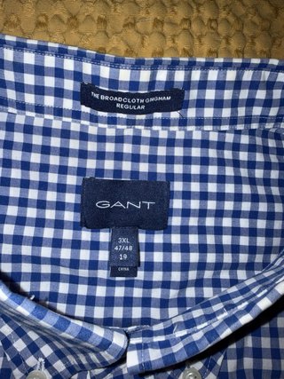 Camisa de cuadros azul y blanco