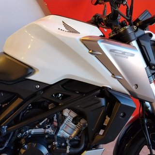 Honda CB 125R