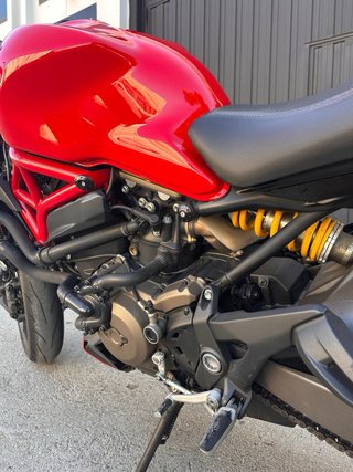 Ducati monster 1.200
