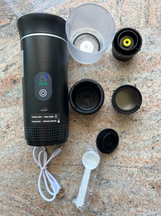 Macchinetta del caffè portatile. Nera. Nuova.