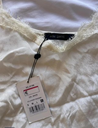 Ada Gatti Blusa de tirantes con encaje
