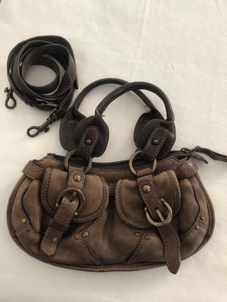 Bolso piel marrón con cremallera Marca Coccinelle