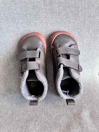 Botas y sandalias T26 Zapato Feroz