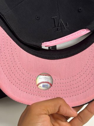 Gorra New Era LA Flames Negra y Rosa