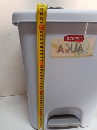 Cubo basura Curver con tapa abatible