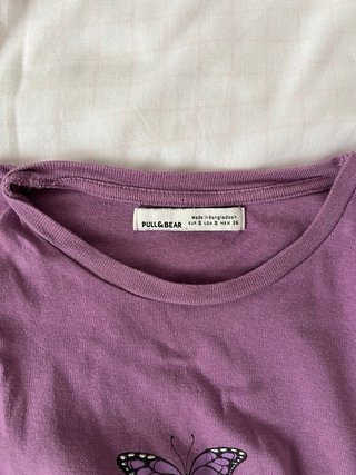 Camiseta Pull&Bear mariposa morada XS