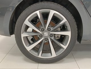 SEAT LEON FR XXL HIBRIDO ENCHUFABLE KILOMETRO 0