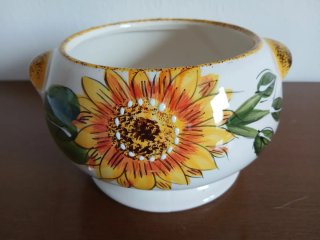 Zuppiera o centrotavola con girasoli
