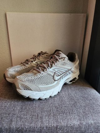 Nike Air Max Moto 2K Beige/Gris