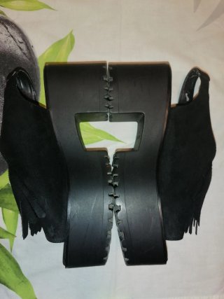 Sandalias Pull&Bear negras con flecos
