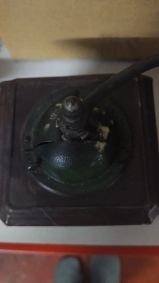 Molinillo de café antiguo