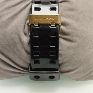 Reloj Casio G-Shock Negro y Dorado