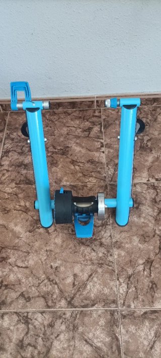 Rodillo Tacx Bicicleta y soporte nuevo