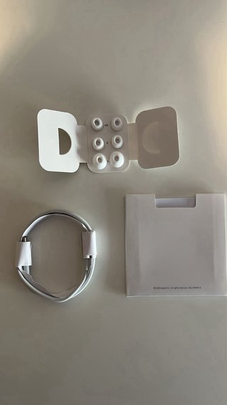 AirPods Pro 2da Gen + Cable USB-C