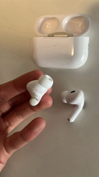 AirPods Pro 2da Gen + Cable USB-C