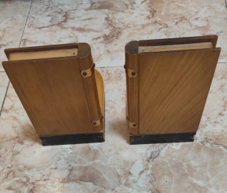 Pareja sujetalibros vintage madera zuecos